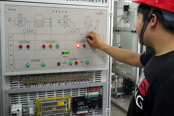 樓宇智能化系統安裝與調試需要專業化人才！(圖1)