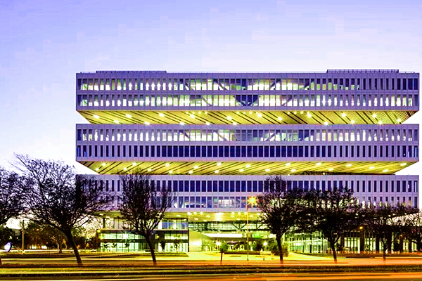 建筑中智能樓宇自控系統(tǒng)的優(yōu)勢(shì)！(圖1)